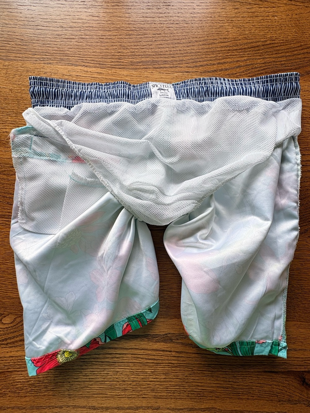 Spicy Tuna Lt. blue Mens Large Floral Swim Shorts with Drawstring & elastic - Picture 14 of 16